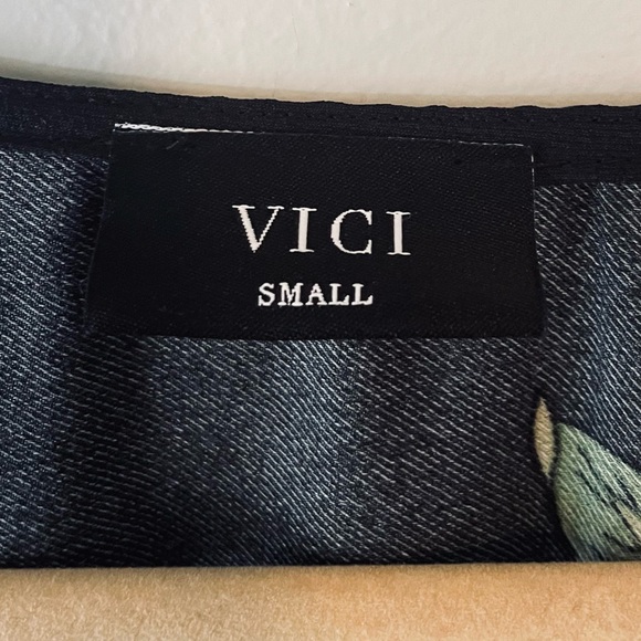 VICI - Picture 2 of 6